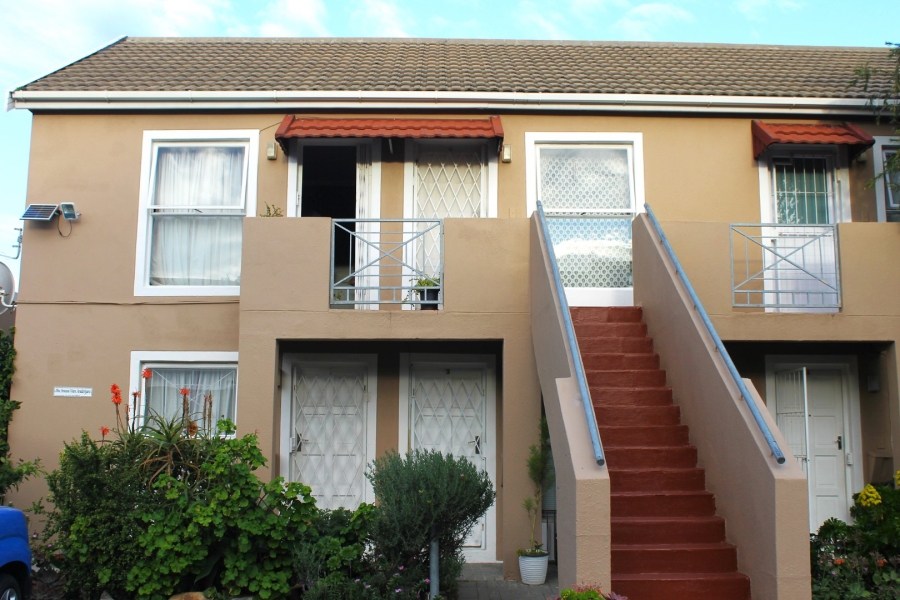 1 Bedroom Property for Sale in Strand Central Western Cape